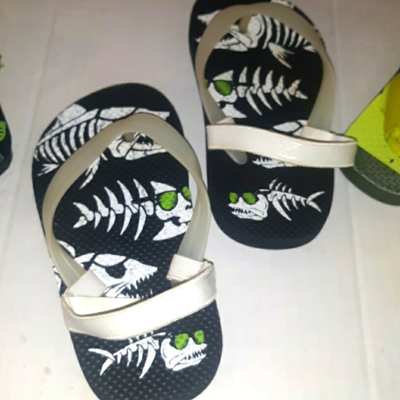 EUC Bundle Toddler Boys Flip Flop Sandals 3 Sets - Picture 7 of 14